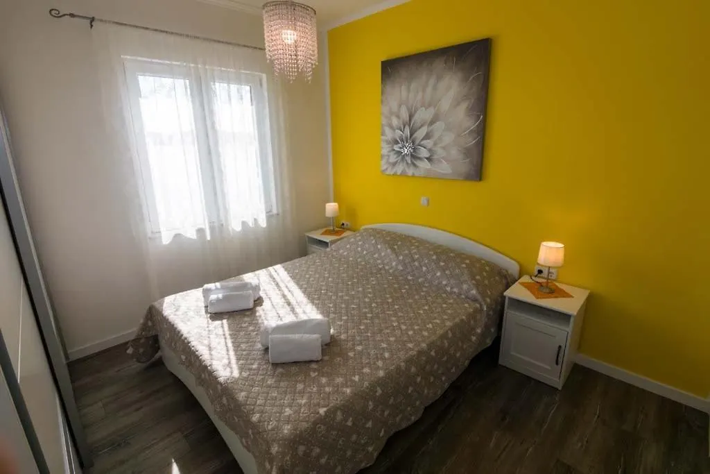 Oaza Planjke - Apartman Dora Rab Town Apartment
