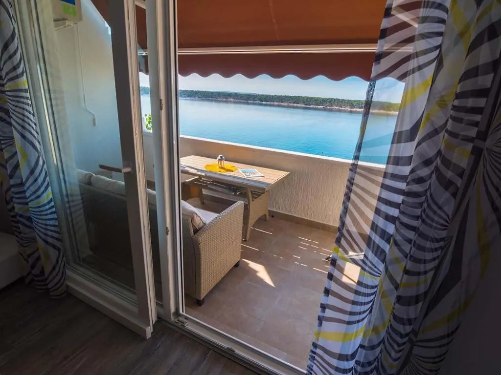 Apartment Oaza Planjke - Apartman Dora Rab Town Croatia