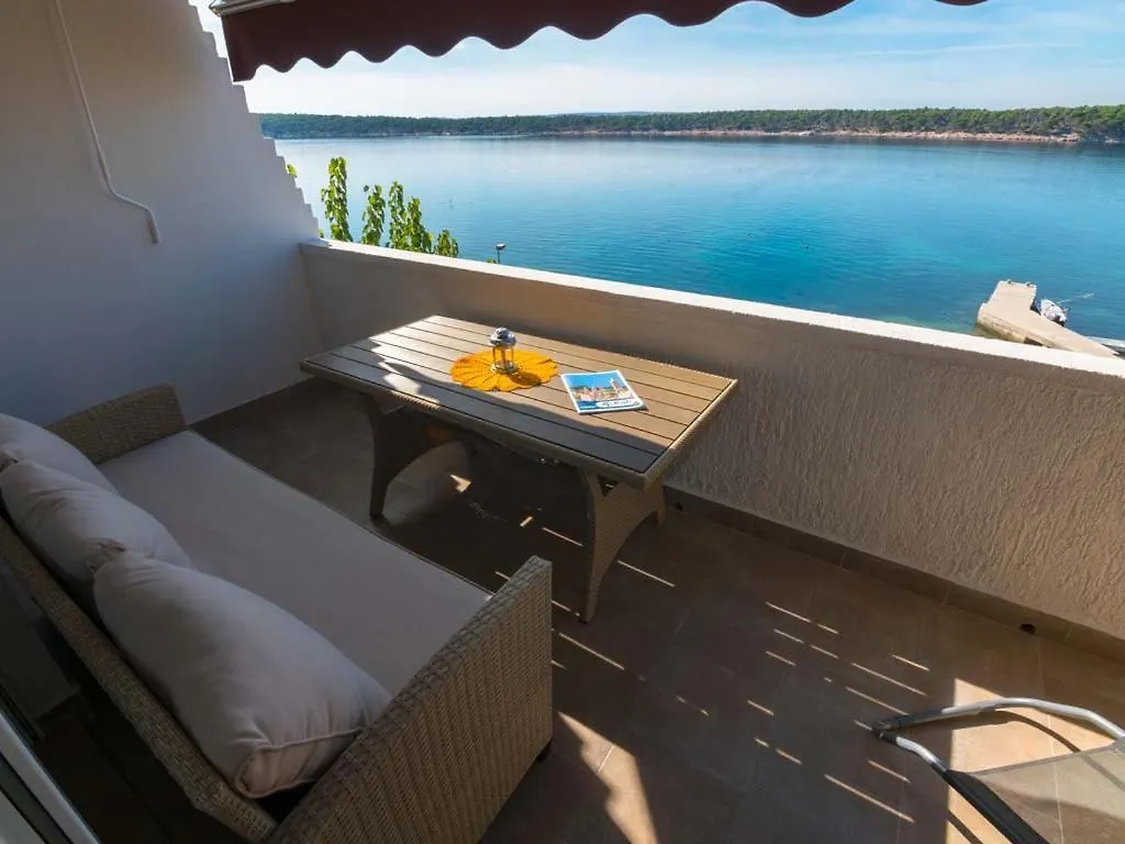 Oaza Planjke - Apartman Dora Rab Town Apartment