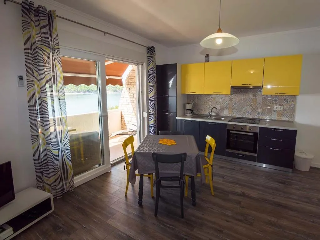 Apartment Oaza Planjke - Apartman Dora Rab Town